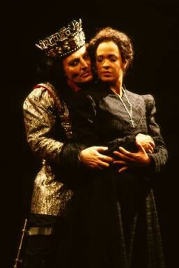 Stacy Keach ad Richard III and Franchelle Stewart Dorn as Queen Elizabeth. (Photo: Joan Marcus)
